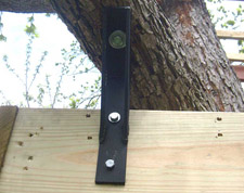 Support bracket on level 1